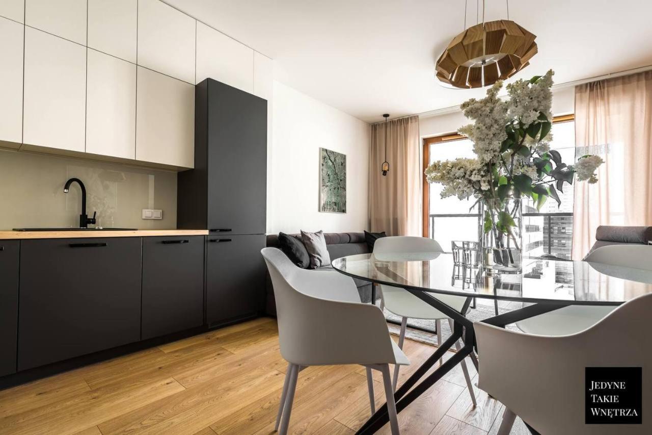 Premium With Free Parking Near Muzeum Powstania Butas *