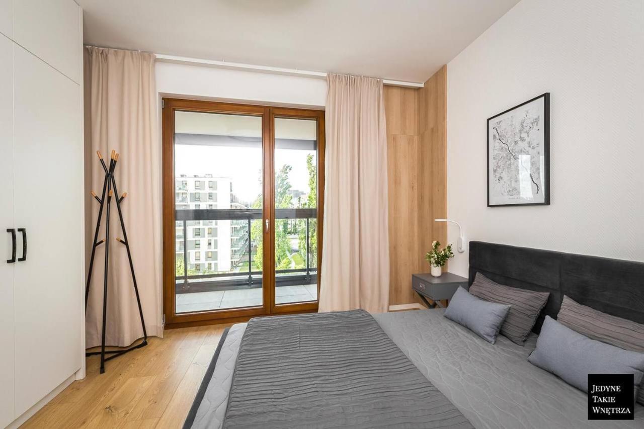Butas Premium With Free Parking Near Muzeum Powstania Warsaw